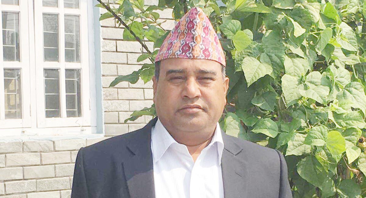 विपक्षीलाई सहयोग गर्दा सांसद सापकोटाको चर्चा