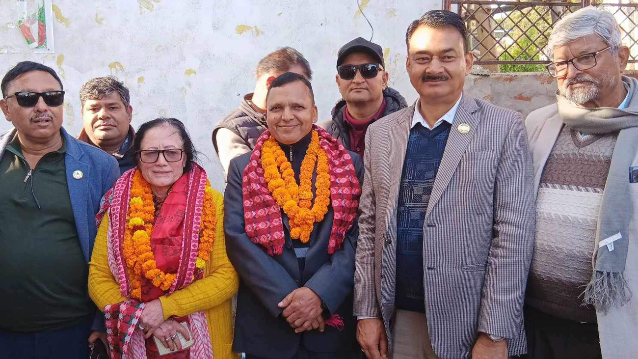 लुम्बिनीमा गठबन्धनबाट सुवेदी र सापकोटाले गराए उम्मेदवारी दर्ता