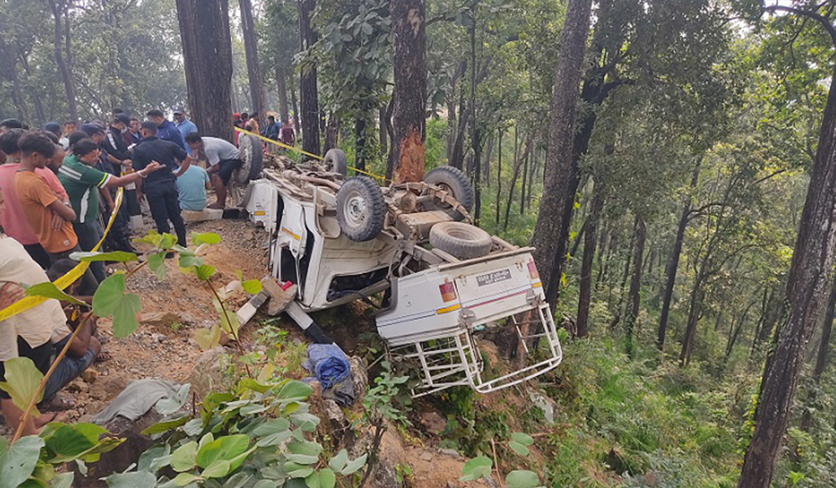 कावासोतीमा जीप दुर्घटना: दुई जनाको मृत्यु, २८ जना घाइते