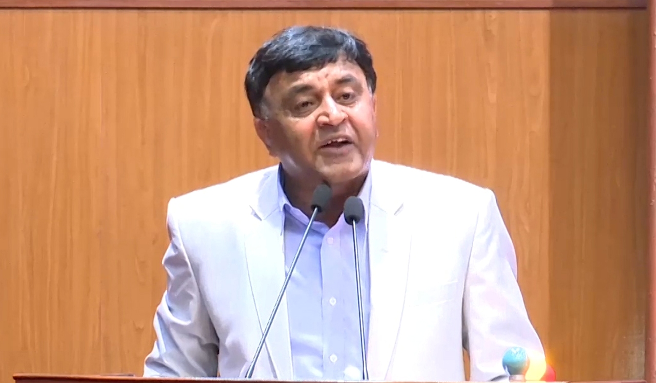प्रतिनिधी सभा निर्वाचनः  एमाले राष्ट्रियसभा संसदीय दलका नेता भट्टराई रुपन्देही –५ बाट सिफारिस