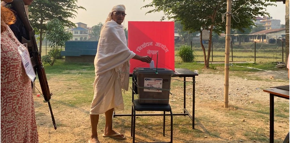 उपनिर्वाचन अपडेटः  किरियापुत्रीद्वारा मतदान