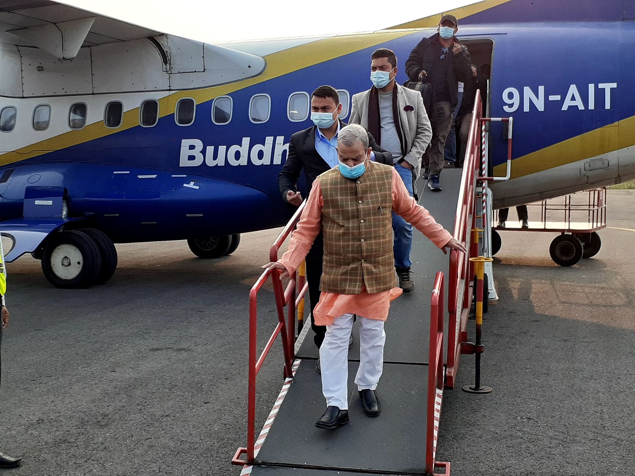 एमाले महाधिवेशनमा शुभकामना दिन महन्थ ठाकुर चितवनमा 