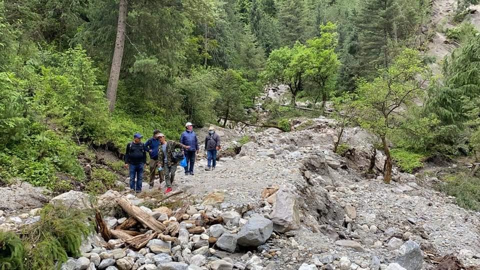 मनाङको अनुगमनमा पुगे सेनाको प्राविधिक टोली