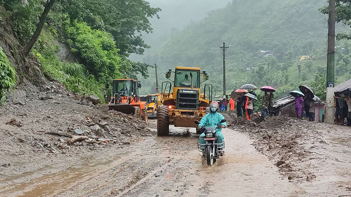 नारायणगढ–मुग्लिन सडकखण्ड एकतर्फी सञ्चालनमा