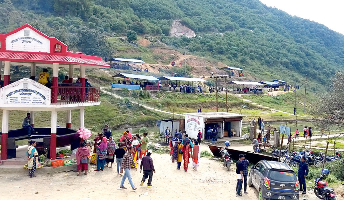 नरपानीमा बढे पर्यटक 