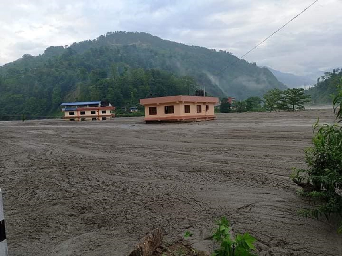 सिन्धुपाल्चोकमा भीषण बाढी: कम्तीमा सातको मृत्यु, कैयौँ विस्थापित
