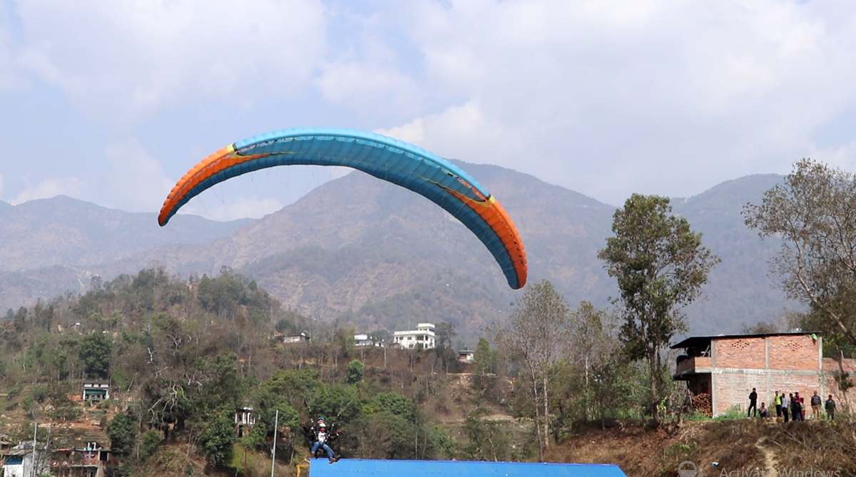 गुल्मीकाे मालिका प्याराग्लाइडिङ महोत्सवमा  ८६ जनाले गरे उडान