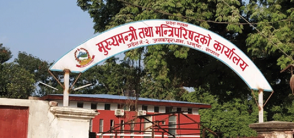 डुबेर मृत्यु भएका पाँच बालिकाको परिवारलाई प्रदेश सरकारद्वारा राहत 