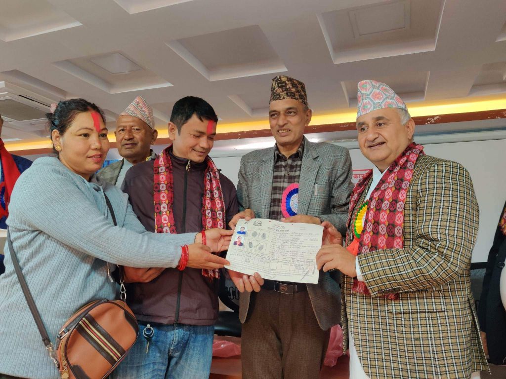 राष्ट्रिय भूमि आयोग रुपन्देहीद्वारा जग्गाधनी प्रमाणपुर्जा वितरण सुरु