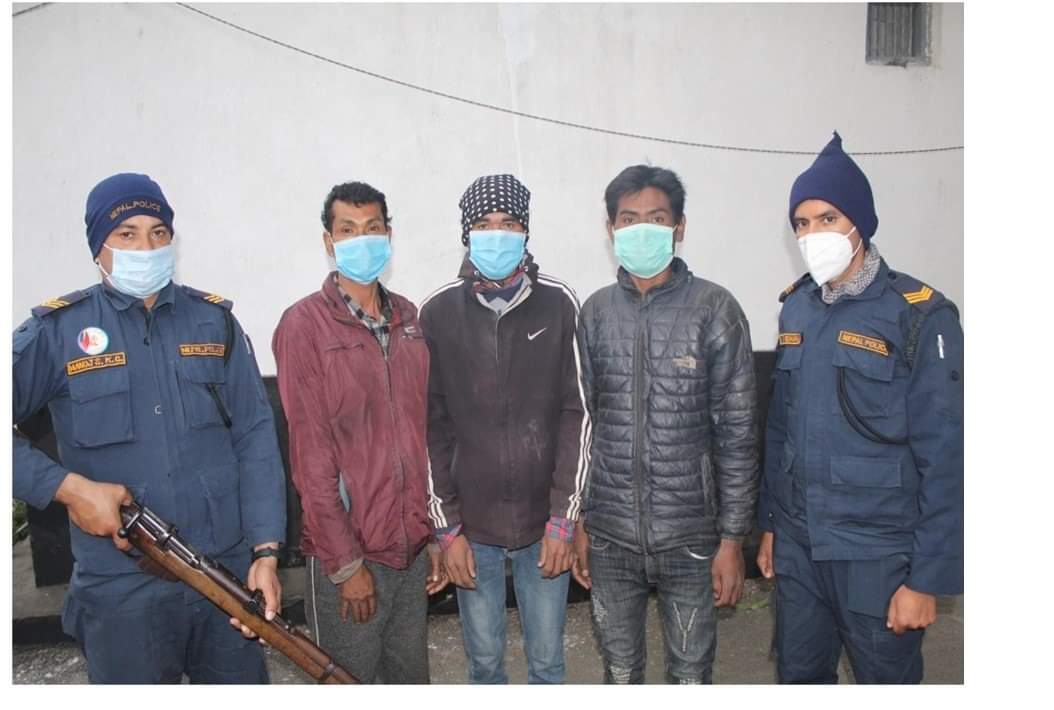 पूरानो रिसिईबीका कारण हत्या गरेको अभियोगमा ३ जना पक्राउ