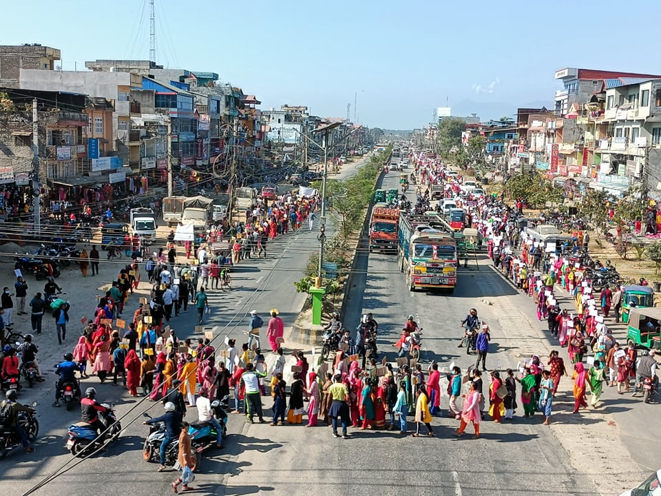 ‘नो लालपुर्जा, नो भोट’ भन्दै रत्ननगरमा सुकुम्बासीको प्रदर्शन