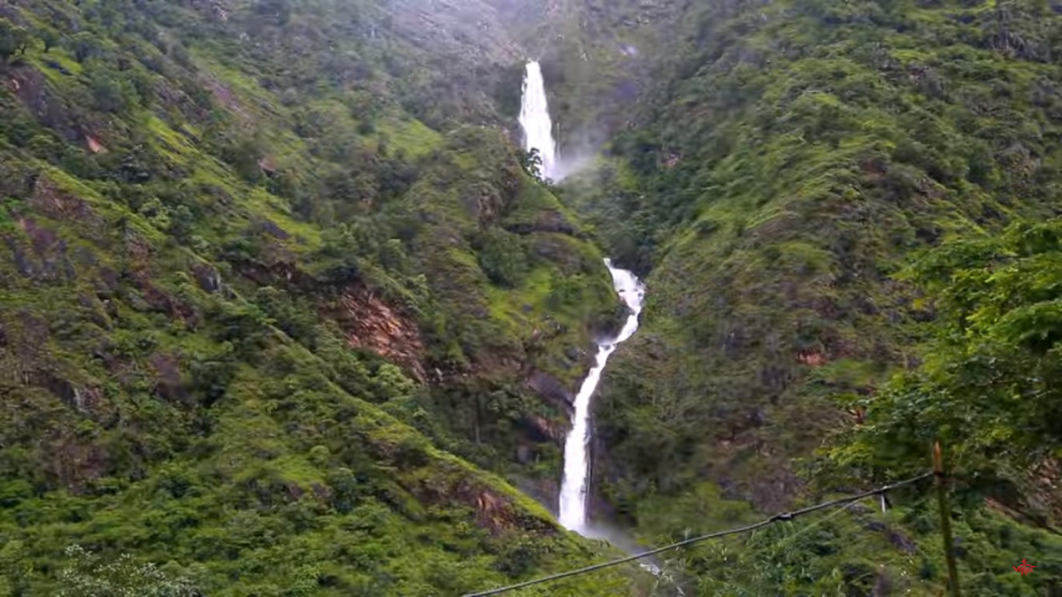 हामखोला झरना आकर्षणको केन्द्र बन्दै